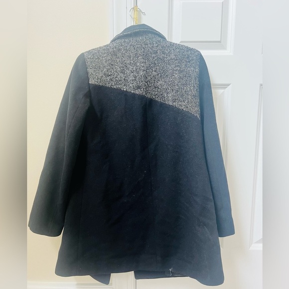 Ellen Tracy beautiful size 4 wool black and white winter coat! - Picture 7 of 8